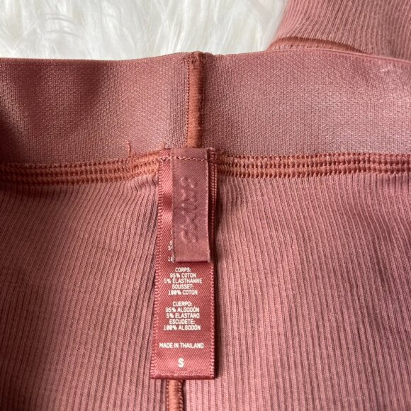 Skims Pink Leggings Women's Small - Picture 5 of 8